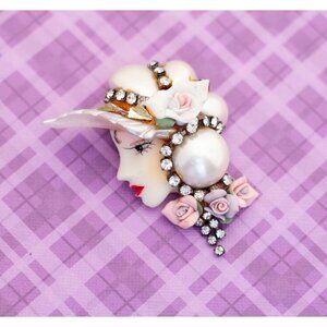 Vintage Fashionable Lady Faux Pearls Rhinestones Brooch - V4